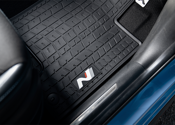 HYUNDAI_ACCESSORIES_N_i20_Tailored_Rubber_FloorMats_10-600x430px.png