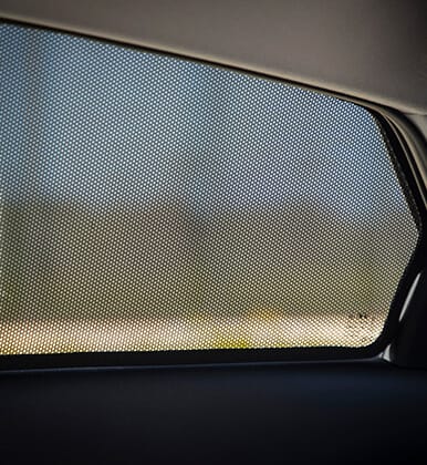Hyundai_Accessories_i30-Sedan_CN7_laser-shade_386x420.jpg