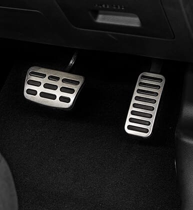 Hyundai_Accessories_i30-Hatch_SportsPedalAuto_386x420.jpg