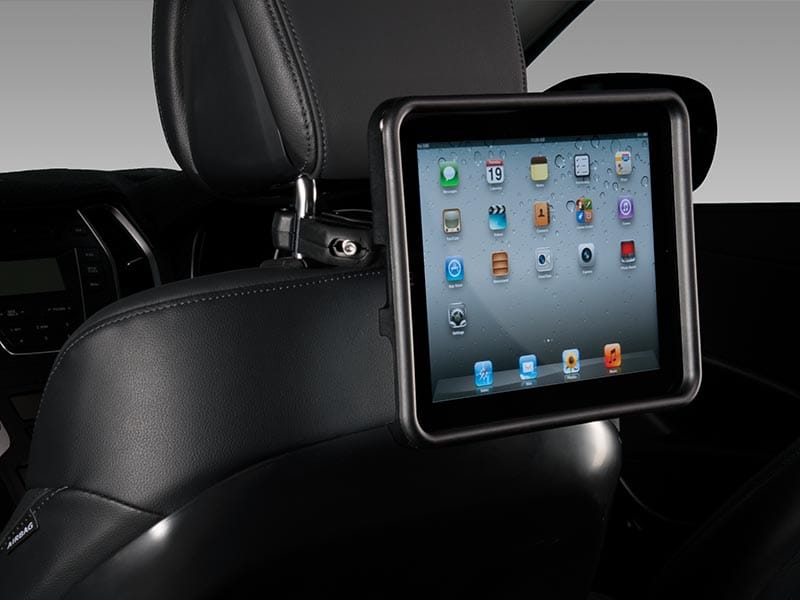 i30-Accesories-iPad_Holder-800x600.jpg