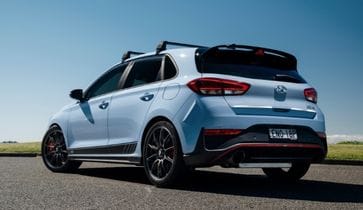 HYUNDAI_ACCESSORIES_N_i30_01-chrome-tailgate_363x200