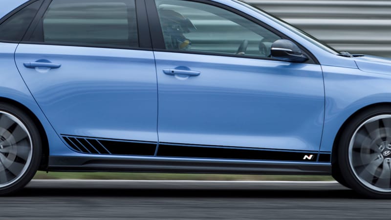 Hyundai_i30N_Lower_door_decal_with_N_Logo_800x450.jpg
