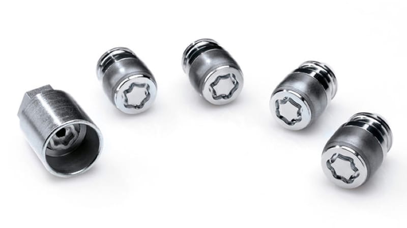 Hyundai_i30N_Exterior_Locking_Wheel_Nuts_and_Key_800x450.jpg