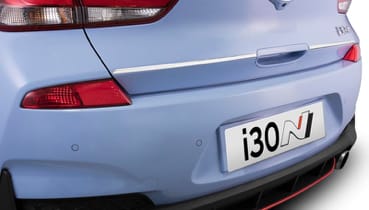 Hyundai_i30N_chrome_tail_gate_strip_369x210.jpg