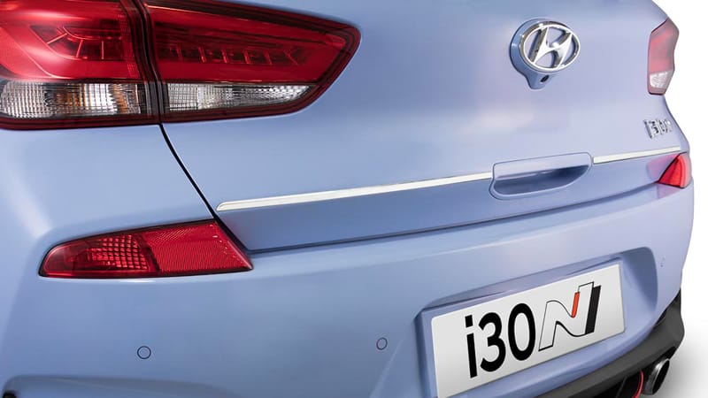 Hyundai_i30N_chrome_tail_gate_strip_800x450.jpg