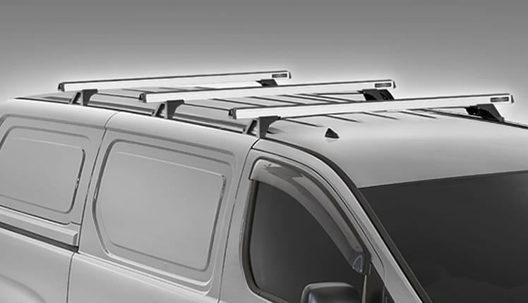 iload_accessories_commercial_roofbar_748x4300.jpg