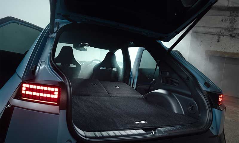 Hyundai_Accessories_IONIQ5_N_Cargo_Carpet_Mat_800x480.jpg
