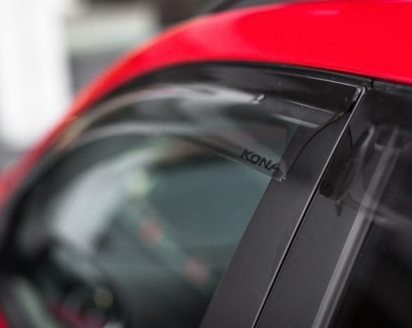 Hyundai_Accessories_Kona_Stylevisor_590x470.jpg