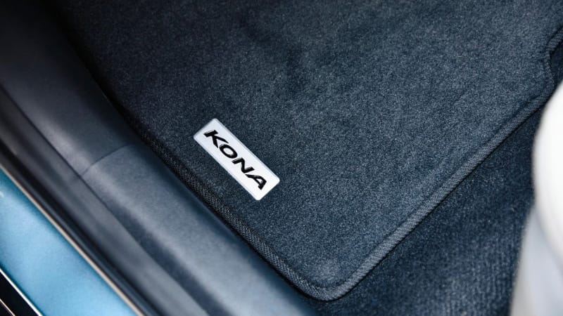 KonaEV_carpetmats_800x450.jpg