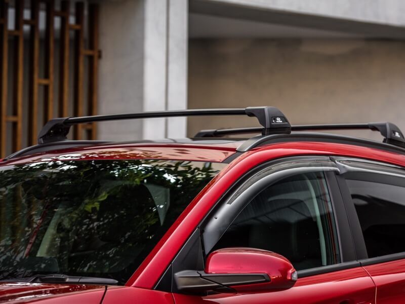 Hyundai_Accessories_Kona_roof_racks_flush_3_800x600.jpg