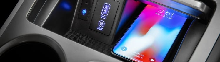 Hyundai_Kona_Wirelesscharger_748x210.jpg