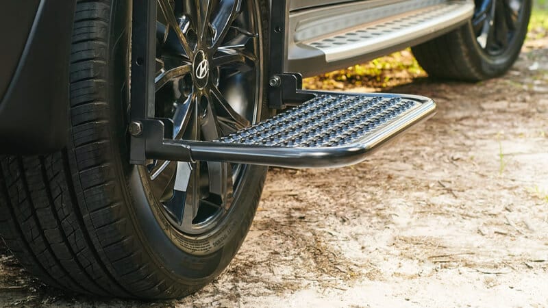 Hyundai_Accessories_Rear-wheel-side-step_800x450.jpg