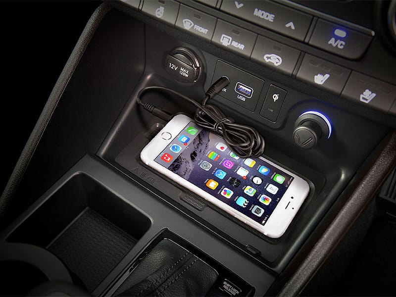 Hyundai_Kona_Auxillary_Cable_800x600.jpg