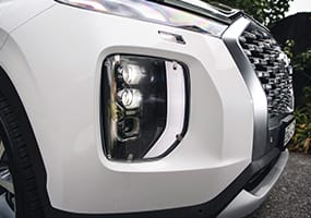 HyundaiAccessories_Palisade_LX2_headlight-protector-02_285x200.jpg