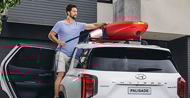 HyundaiAccessories_Palisade_LX2_kayak-holder-02_387x200.jpg