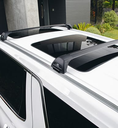 HyundaiAccessories_Palisade_LX2_roof-racks-flush-01_386x420.jpg