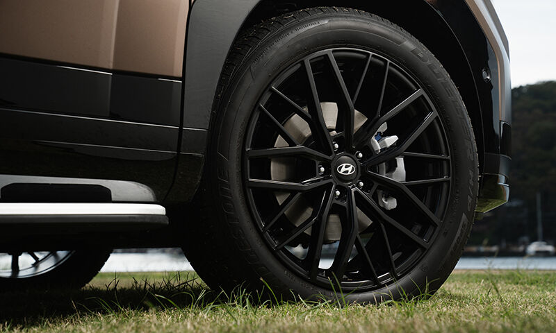 HYUNDAI_ACCESSORIES_SANTA_FE_MX5_Busan_Gloss_Black_Wheels_800x480.jpg