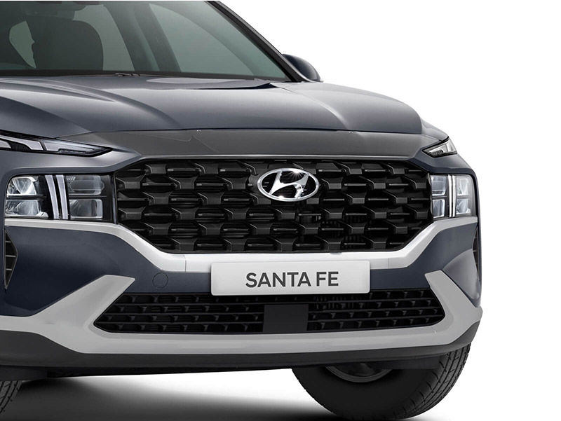 HyundaiAccessories_Santa-Fe-MY21_Bonnet-protector-clear_800x600.jpg