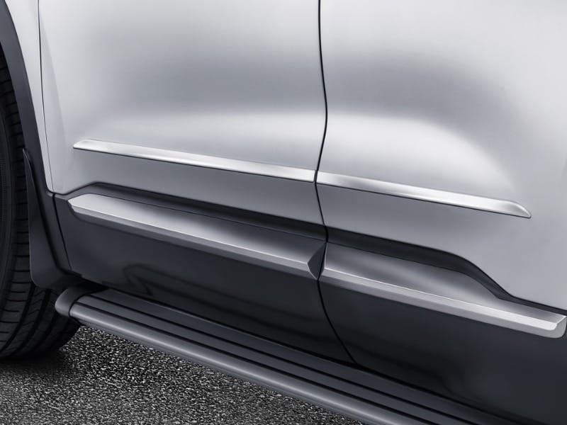 Hyundai_SantaFe_Accessories_side_door_trim_ines_800x600.jpg