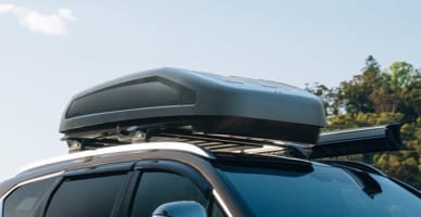 Hyundai_Accessories_Santa-Fe_Roof-Pod-Hero-Image_387x200.jpg