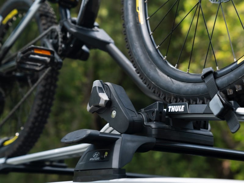 Hyundai_Accessories_Santa-Fe_Bike-Carrier-2_800x600.jpg