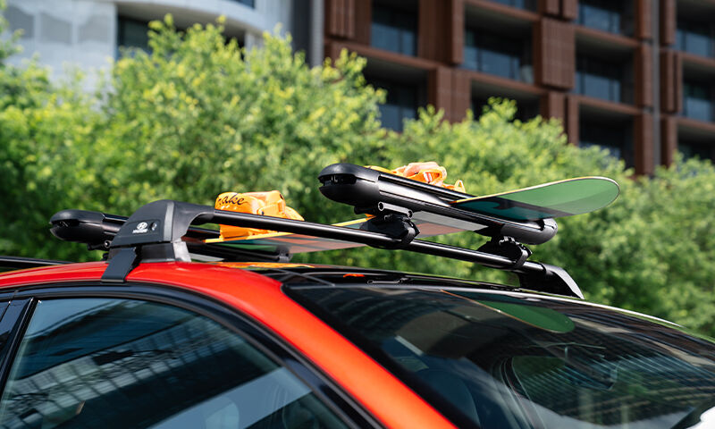 HYUNDAI_ACCESSORIES_SONATA_Ski_Snowboard_Carrier_800x480.jpg