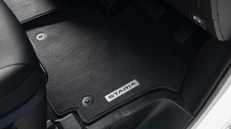 Hyundai_Accessories_STARIA-LOAD_StariaLoad-CarpetFloorsMats1_800x450.jpg