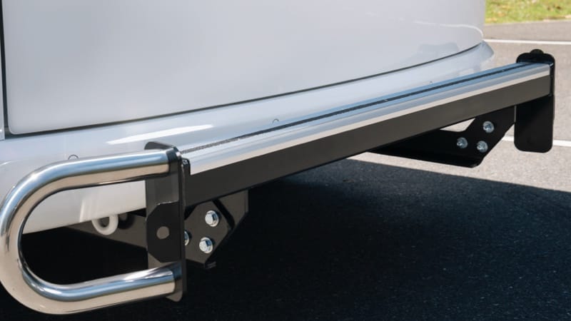 Hyundai_Accessories_STARIA-LOAD_StariaLoad-RearStepwithCornerProtectors_800x450.jpg