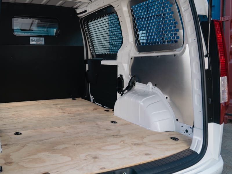 Hyundai_Accessories_STARIA-LOAD_Couriers-Wooden-Floor-1_800x600.jpg