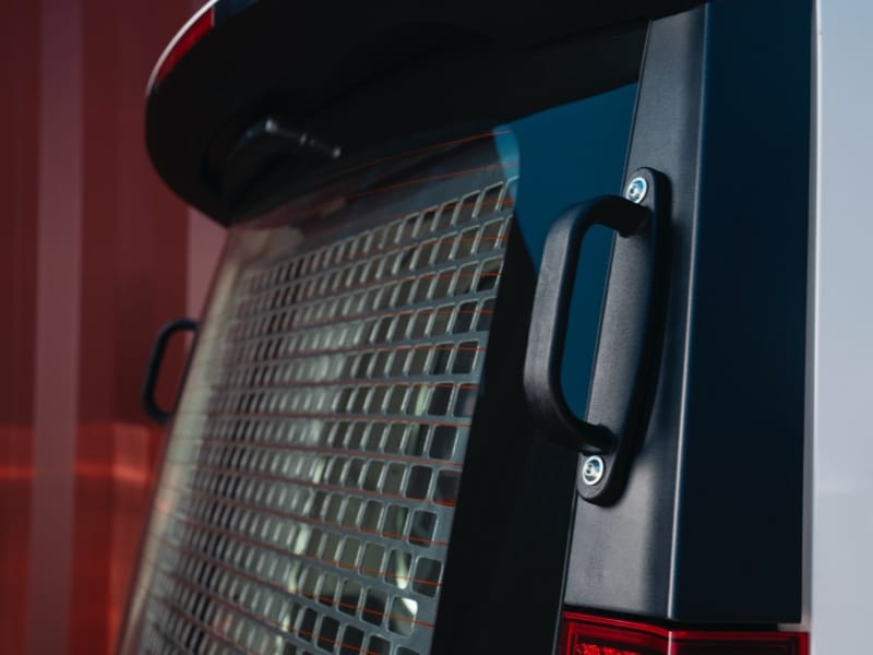Hyundai_Accessories_STARIA-LOAD_Grab-Handles-1_800x600.jpg