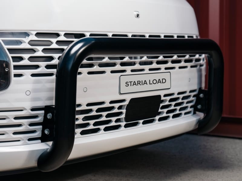 Hyundai_Accessories_STARIA-LOAD_Nudge-Bar-1_800x600.jpg