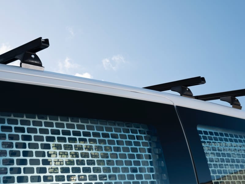 Hyundai_Accessories_STARIA-LOAD_Roof-Racks-Commercial-3-Bar_800x600.jpg
