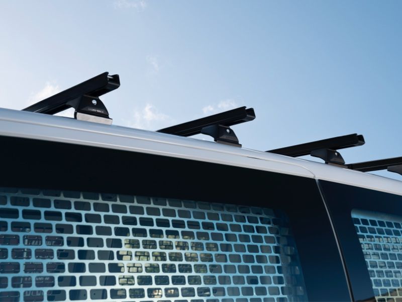 Hyundai_Accessories_STARIA-LOAD_Roof-Racks-Commercial-4-Bar_800x600.jpg