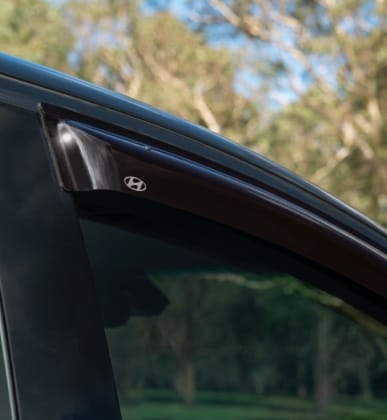 Hyundai_Accessories_Staria-People-Mover_Stylevisors_1_387x420.jpg