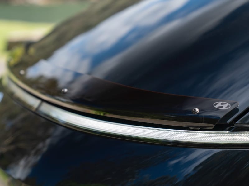 Hyundai_Accessories_Staria-People-Mover_Bonnet-Protector_800x600.jpg