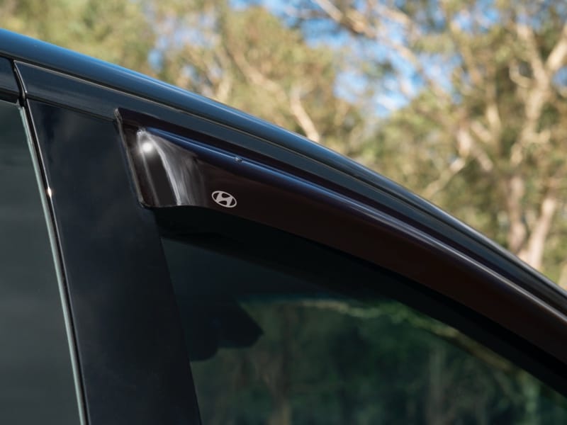Hyundai_Accessories_Staria-People-Mover_Stylevisors_1_800x600.jpg