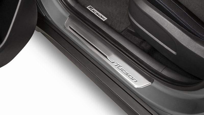 Hyundai_Tucson_Accessories_Door_Entry_Guard_kit_800x450.jpg