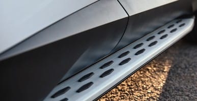 Hyundai_Tucson_NX4_accessories_Integrated_Side_Steps_1_386x200.jpg