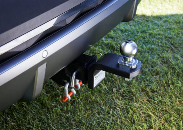 Hyundai_Tucson_NX4_Accessories_Towball_towbar_and_wiring_harness_590x420.jpg