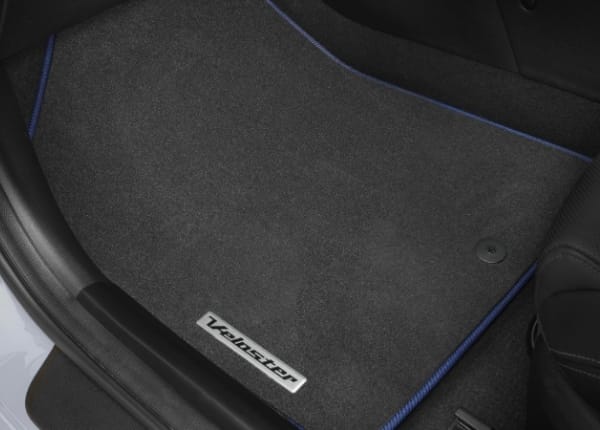 Hyundai_Veloster_Accessories_Floormats_blue_600x430.jpg