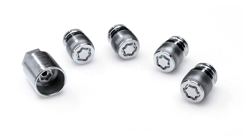 HyundaI_Veloster_Accessories_Exterior_Locking_Wheel_Nuts_and_Key_800x450.jpg