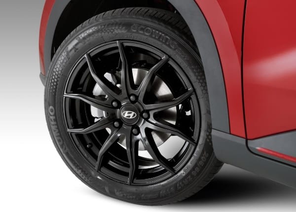 Hyundai_venue_accessories_gunsanalloywheel_600x430.jpg