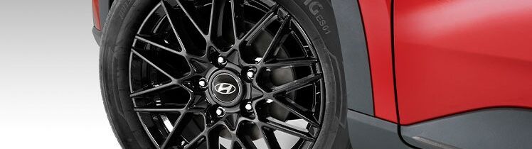 Hyundai_Venue_Wonju_Alloy_wheel_748x210.jpg