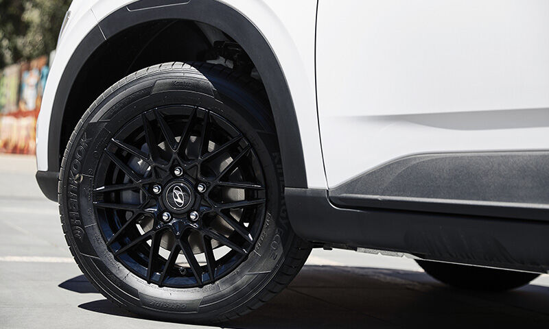 HYUNDAI_ACCESSORIES_Venue_Alloy_Wanju_Hero_800x480.jpg