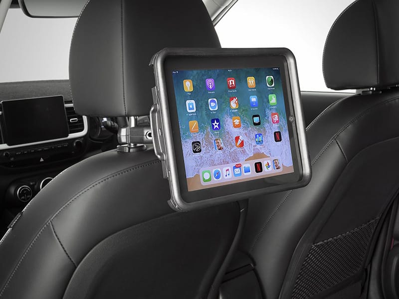 Hyundai_Venue_Accessories_ipadholder_800x600.jpg