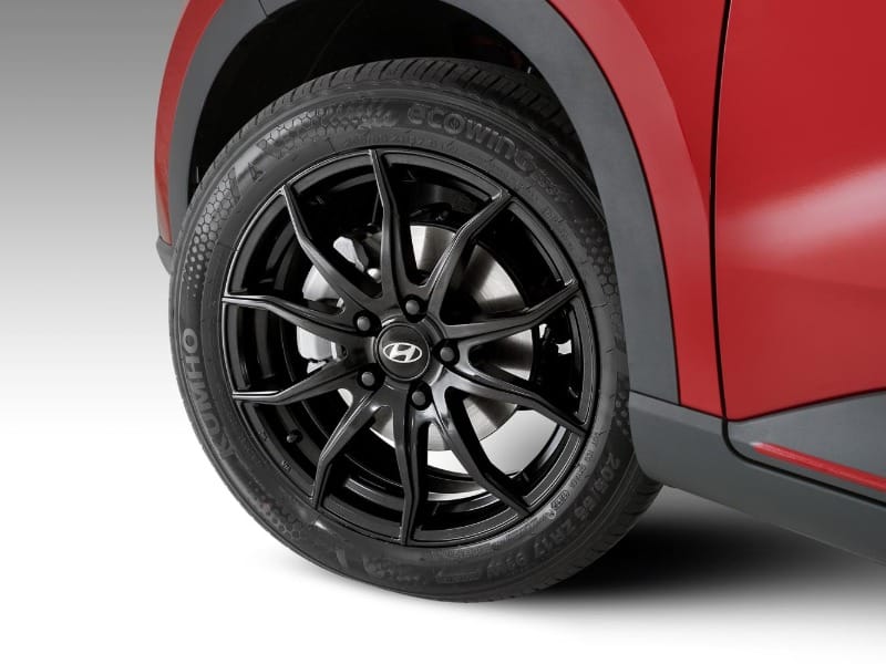 Hyundai_venue_accessories_GunsanAlloyWheel_800x600.jpg