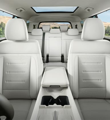 SantaFe_Hybrid_Int_Thumbnail_386x420_01.jpg