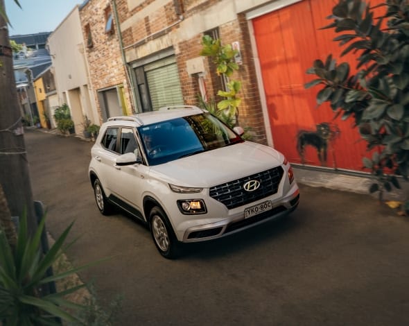 Hyundai_SmallSUV_Feature-Buckle_VENUE_590x470.jpg