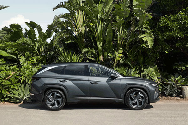 hyundai_retirement_right_car_green