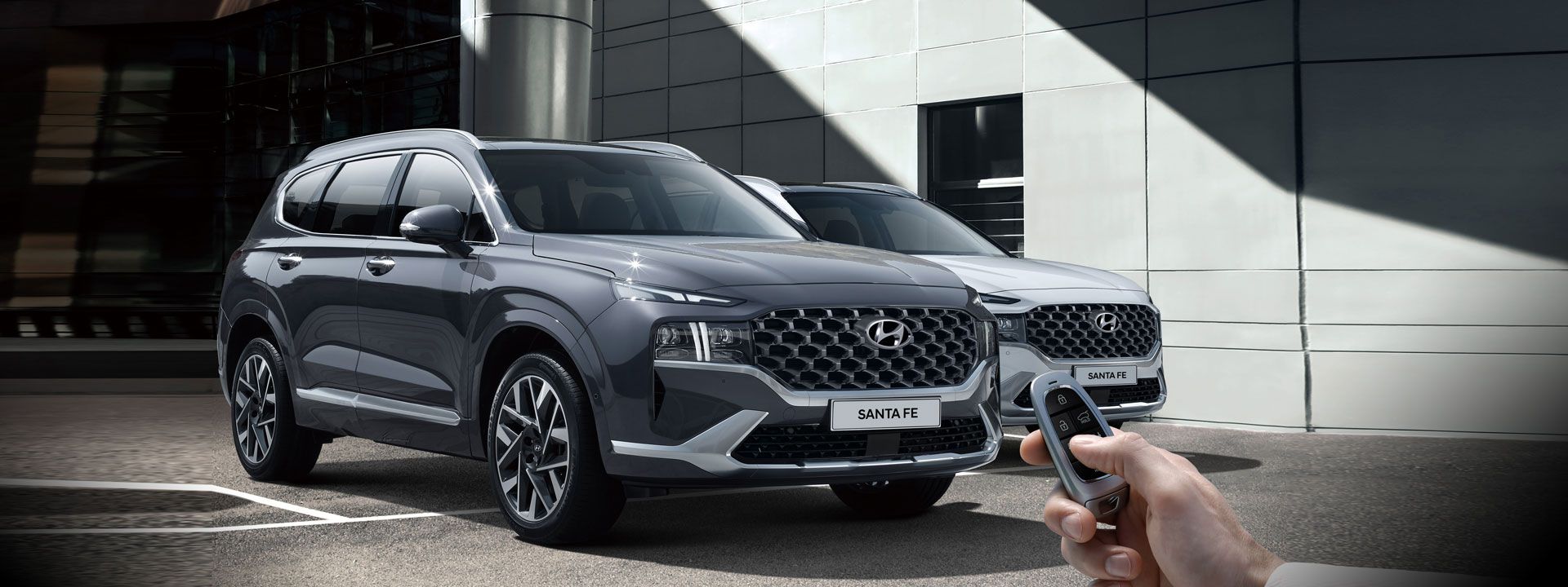Hyundai_SantaFe_Safety_desktop_1920x720.jpg